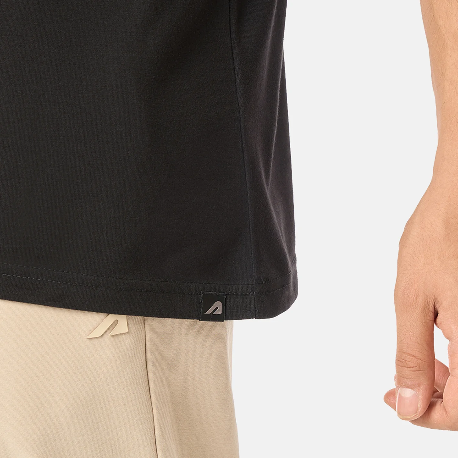 Basic Essential Mens T-Shirt - Black - Image 5