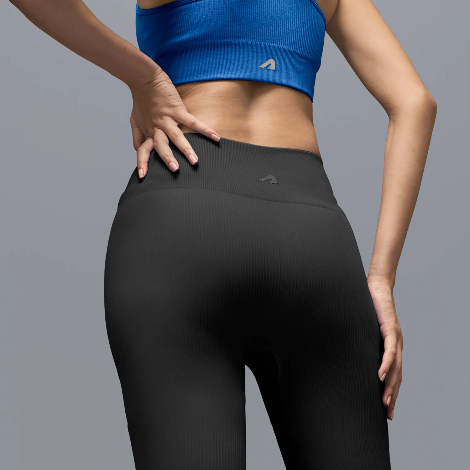 Limitless snatched mid waisted ribbed leggings - BLACK - Image 3